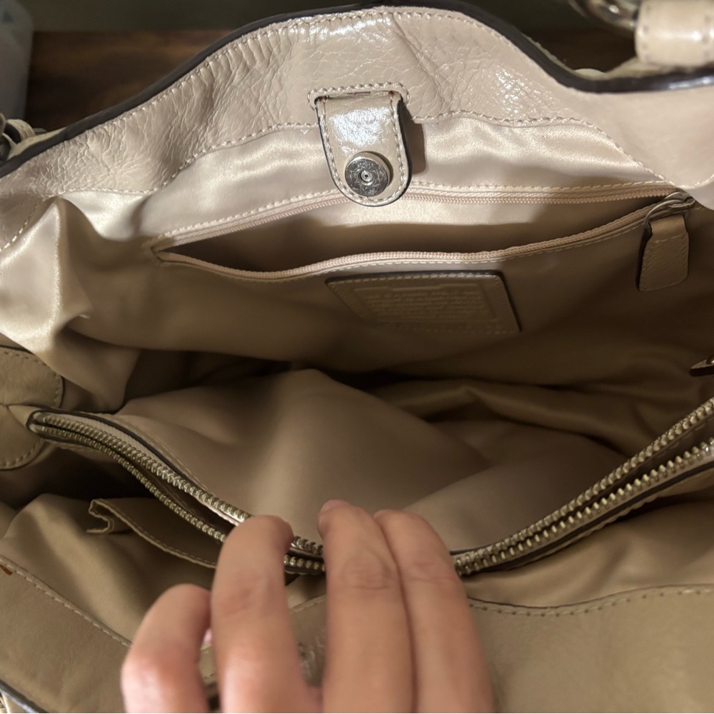 Coach Alexandra Large Leather Shoulder Bag in Ivory - Picture 7 of 12